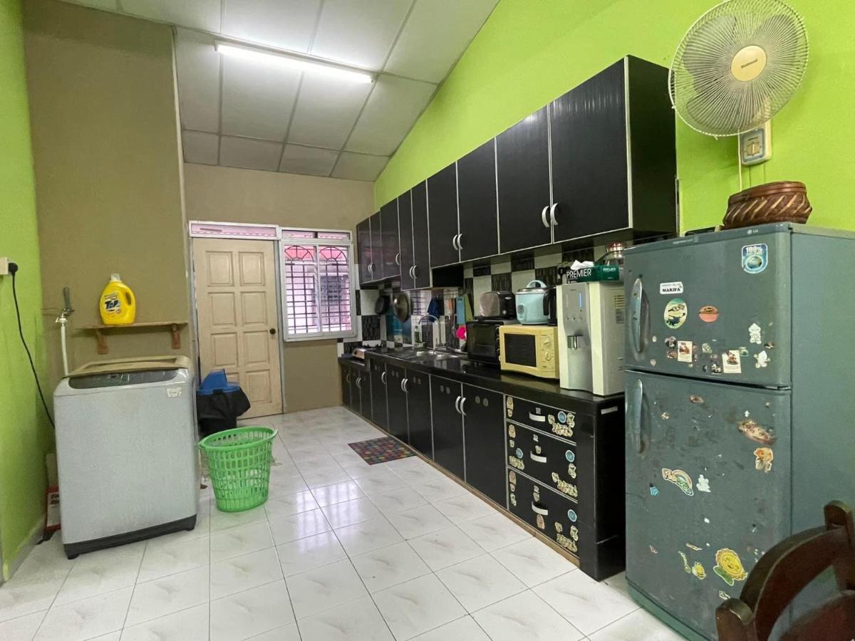 Homestaymuslim Di Teluk Intan Εξωτερικό φωτογραφία