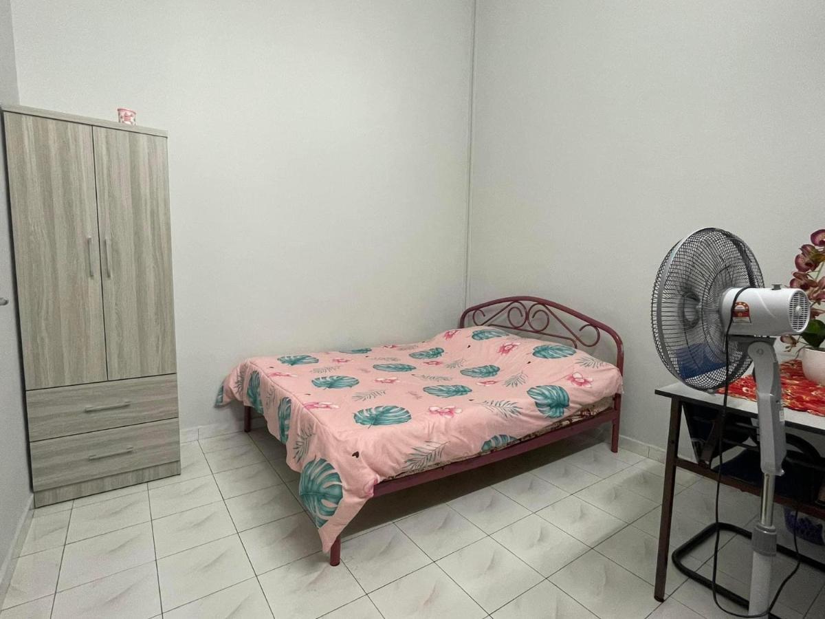 Homestaymuslim Di Teluk Intan Εξωτερικό φωτογραφία