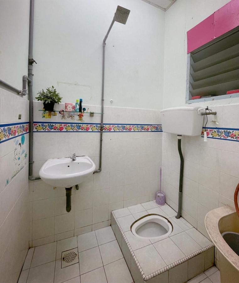 Homestaymuslim Di Teluk Intan Εξωτερικό φωτογραφία