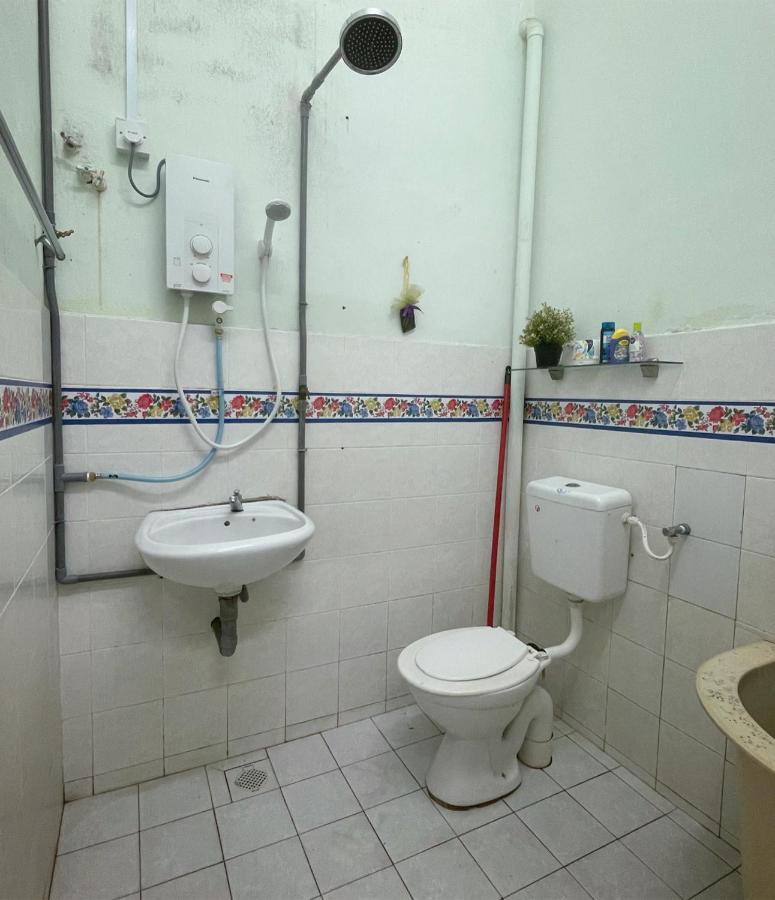 Homestaymuslim Di Teluk Intan Εξωτερικό φωτογραφία